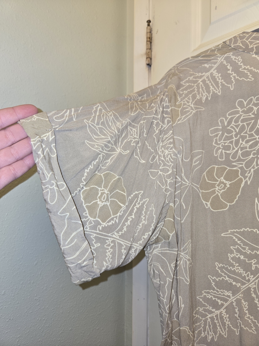 Waiwaolani Dress - Picture 4 of 5